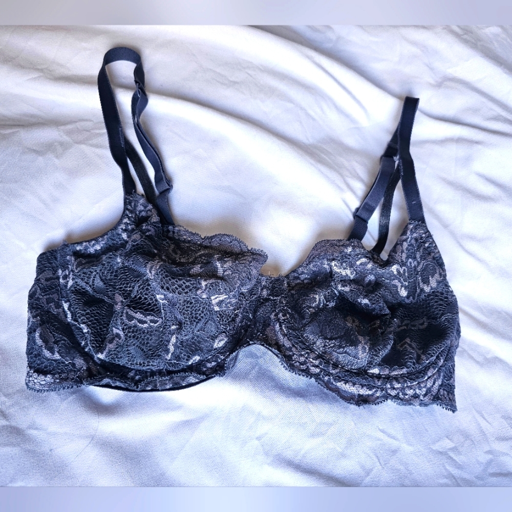 VS Lace Bra
